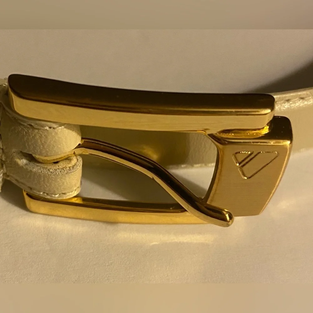 Liz Claiborne belt, Full grain Semi Aniline, Leather, Sz M,Closet staple,Neutral